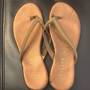 Sparkly gold sandals!